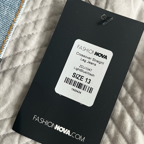 FASHION NOVA Crossover Straight Leg Jeans - Picture 2 of 4